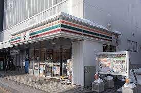 セブンイレブン札幌円山公園駅店：229m