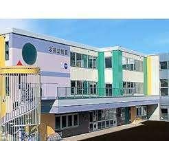 本郷幼稚園：556m