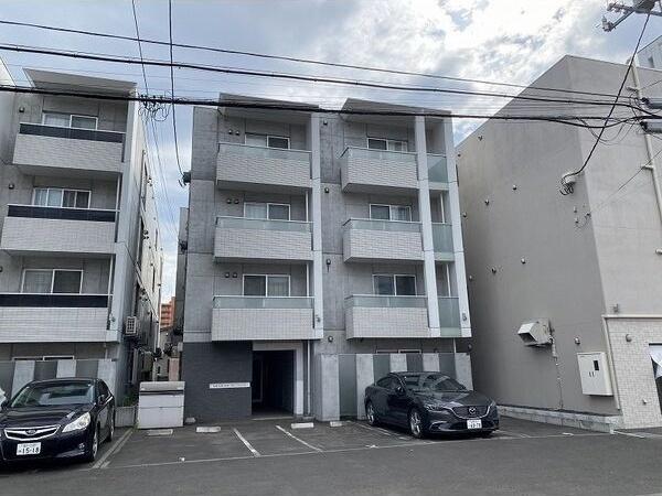 ラコーザ豊平WEST 外観