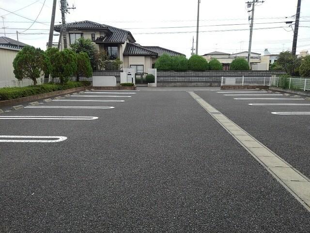 カーサ・ステラ（203） 駐車場