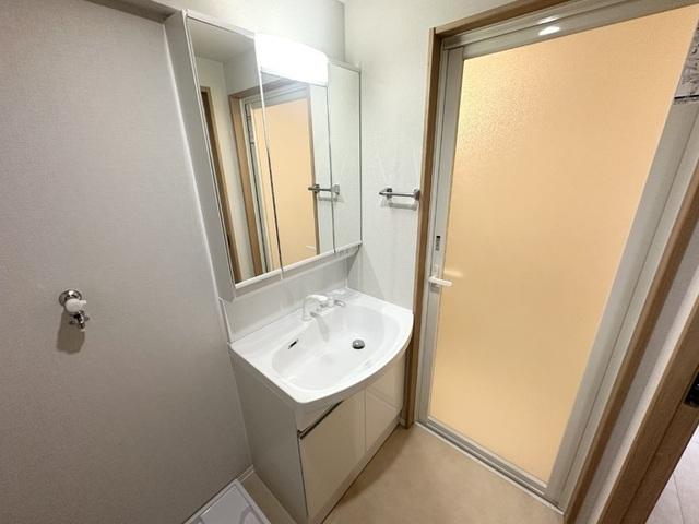 ロイジェント安謝新都心（302） 部屋画像