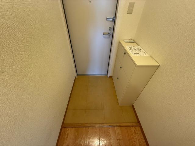 アールズコート美原Ⅱ（304） 玄関