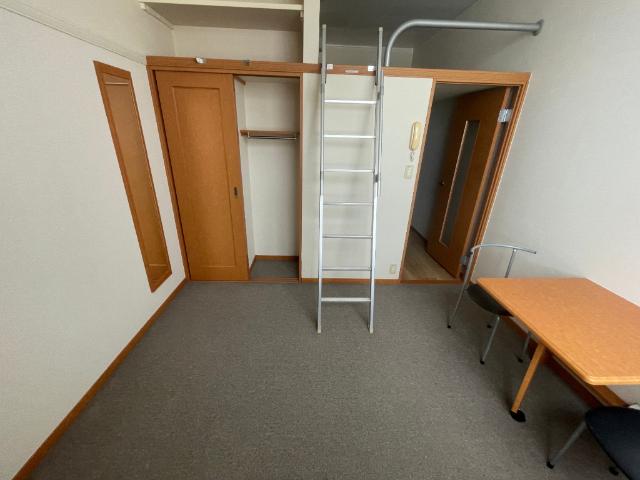 函館市湯川町アパート 収納