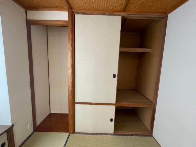 函館市中道アパート 収納