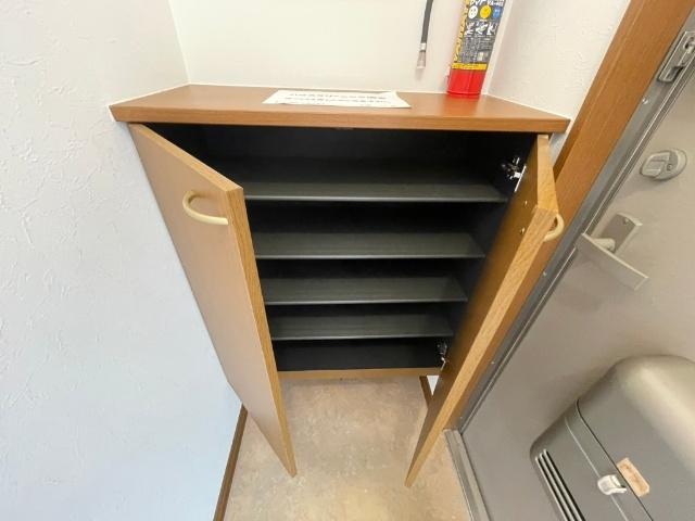 函館市花園町アパート 収納