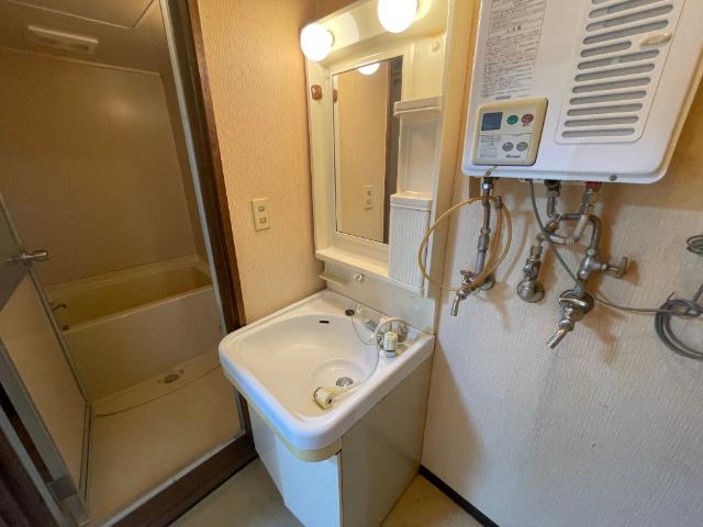 函館市美原アパート 洗面