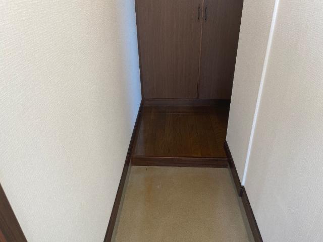 函館市駒場町アパート 玄関