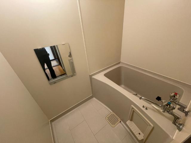 函館市港町アパート バス／シャワー