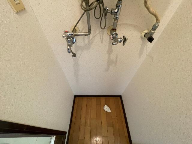 函館市港町アパート 洗面