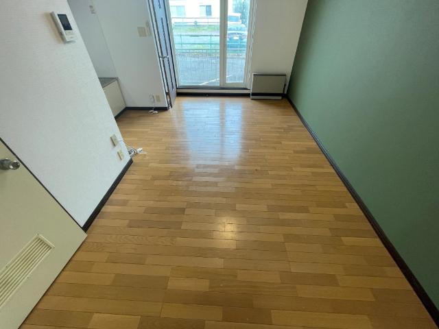 函館市港町アパート リビング