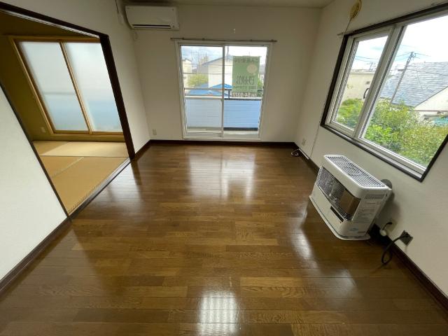 函館市日吉町アパート リビング