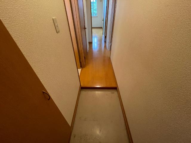 函館市桔梗アパート 玄関