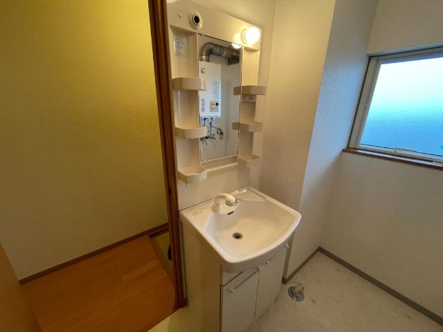 函館市桔梗アパート 洗面