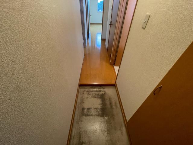 函館市桔梗アパート 玄関