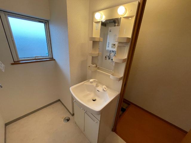 函館市桔梗アパート 洗面