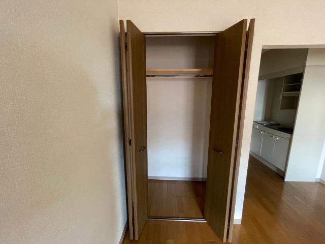 函館市杉並町アパート 収納