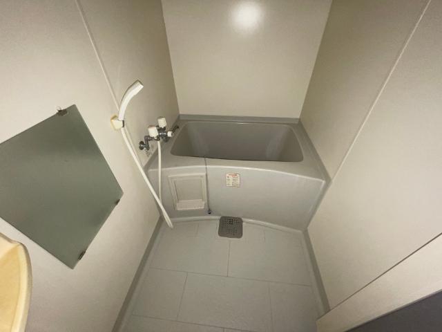函館市杉並町アパート バス／シャワー