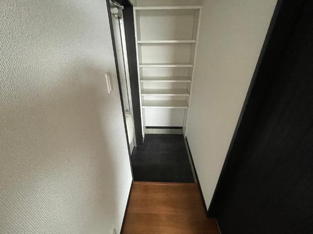 函館市柳町アパート 玄関
