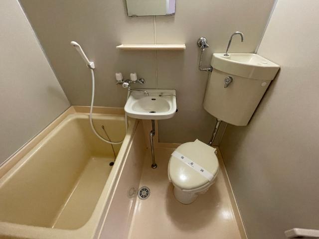 函館市亀田町アパート バス／シャワー