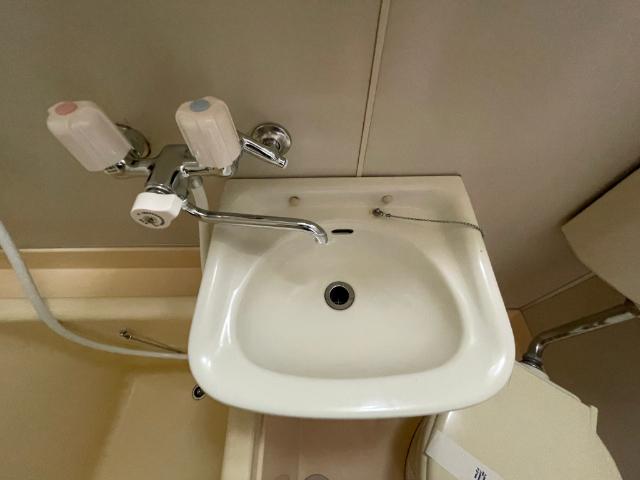 函館市亀田町アパート 洗面