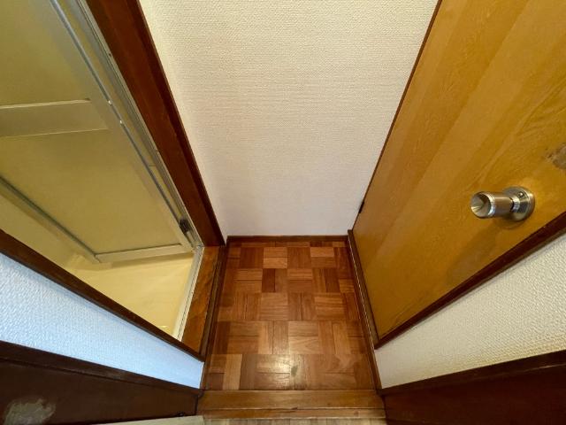 函館市富岡町アパート 洗面