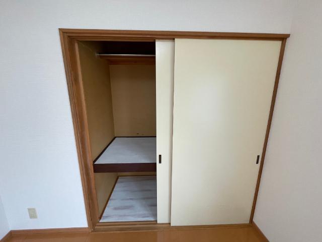 函館市日吉町アパート 収納