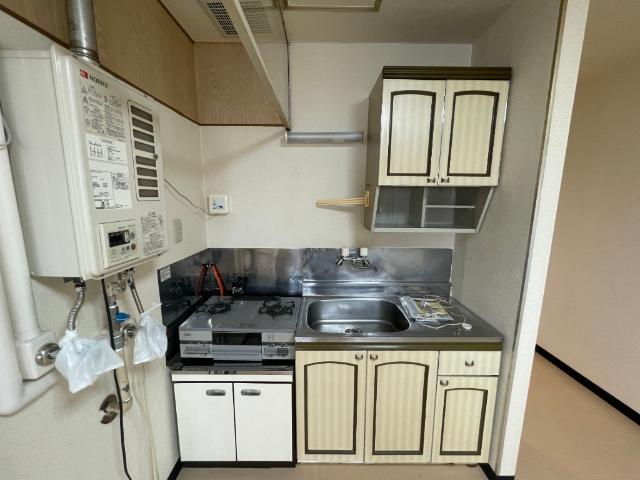 函館市富岡町アパート キッチン