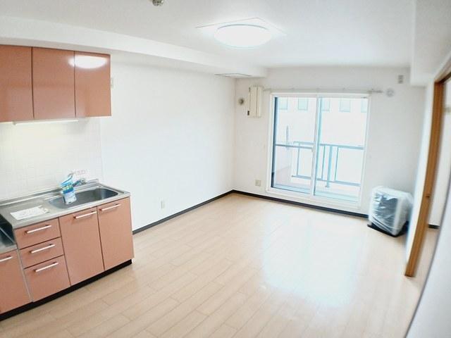 ジェルメ大手町１号棟（301） リビング