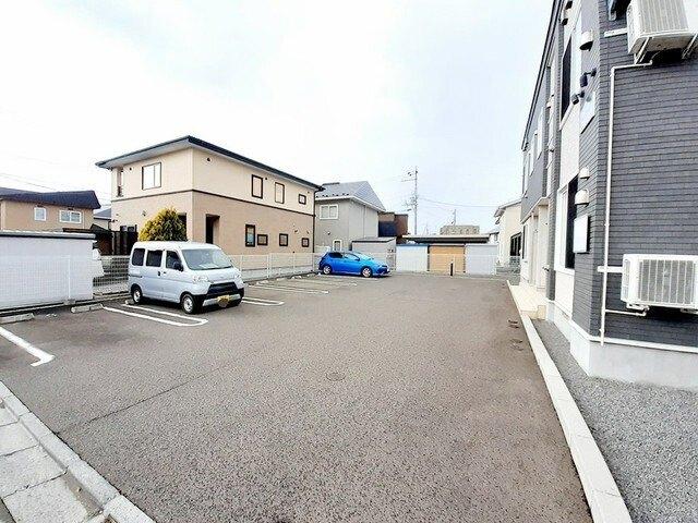 ラ・クラルテ　Ⅰ（102） 駐車場