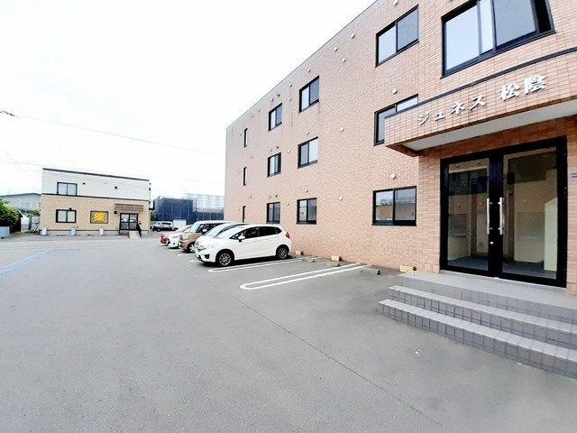 ジュネス松陰（203） 駐車場