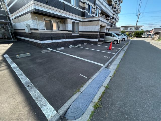 パレ・ドゥ・ヴォーグⅡ（101） 駐車場