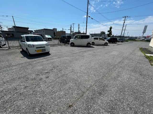 サンハイム吉川Ⅰ（202） 駐車場