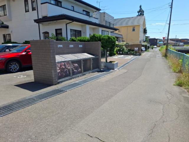 タオコート湯川（1002） 駐車場