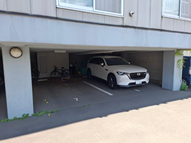 セイントロック湯浜（405） 駐車場