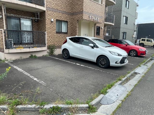 ラフィネII（ラフィネツー）（102） 駐車場