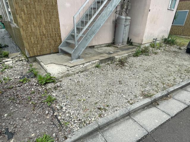 函館市美原アパート 駐車場