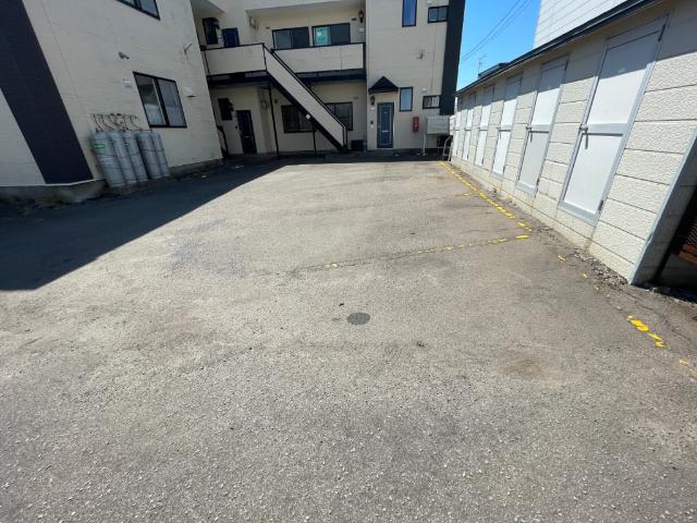 北斗市七重浜アパート 駐車場