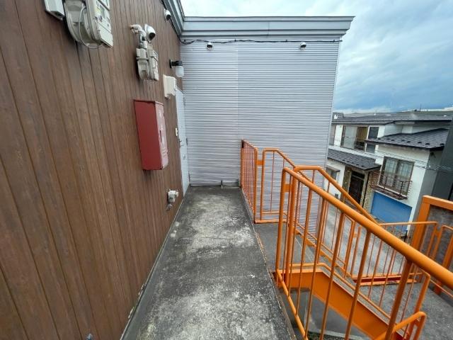 函館市中道アパート エントランス