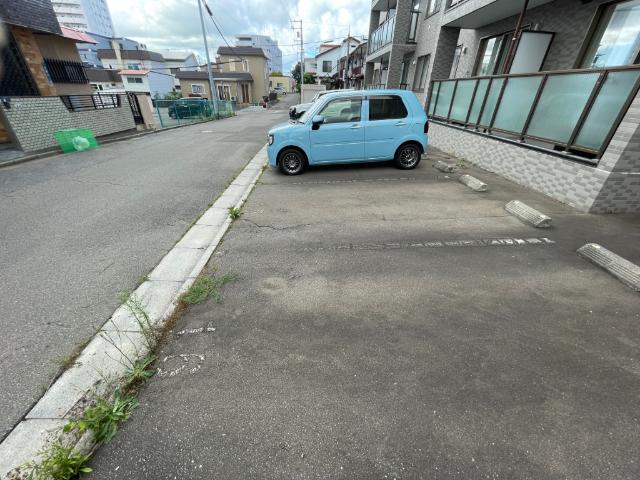 函館市花園町マンション 駐車場