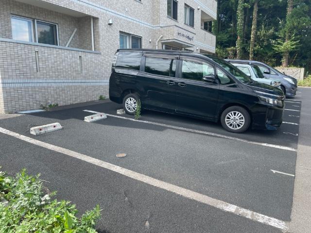 函館市青柳町マンション 駐車場