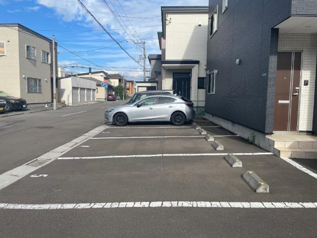 函館市堀川町アパート 駐車場