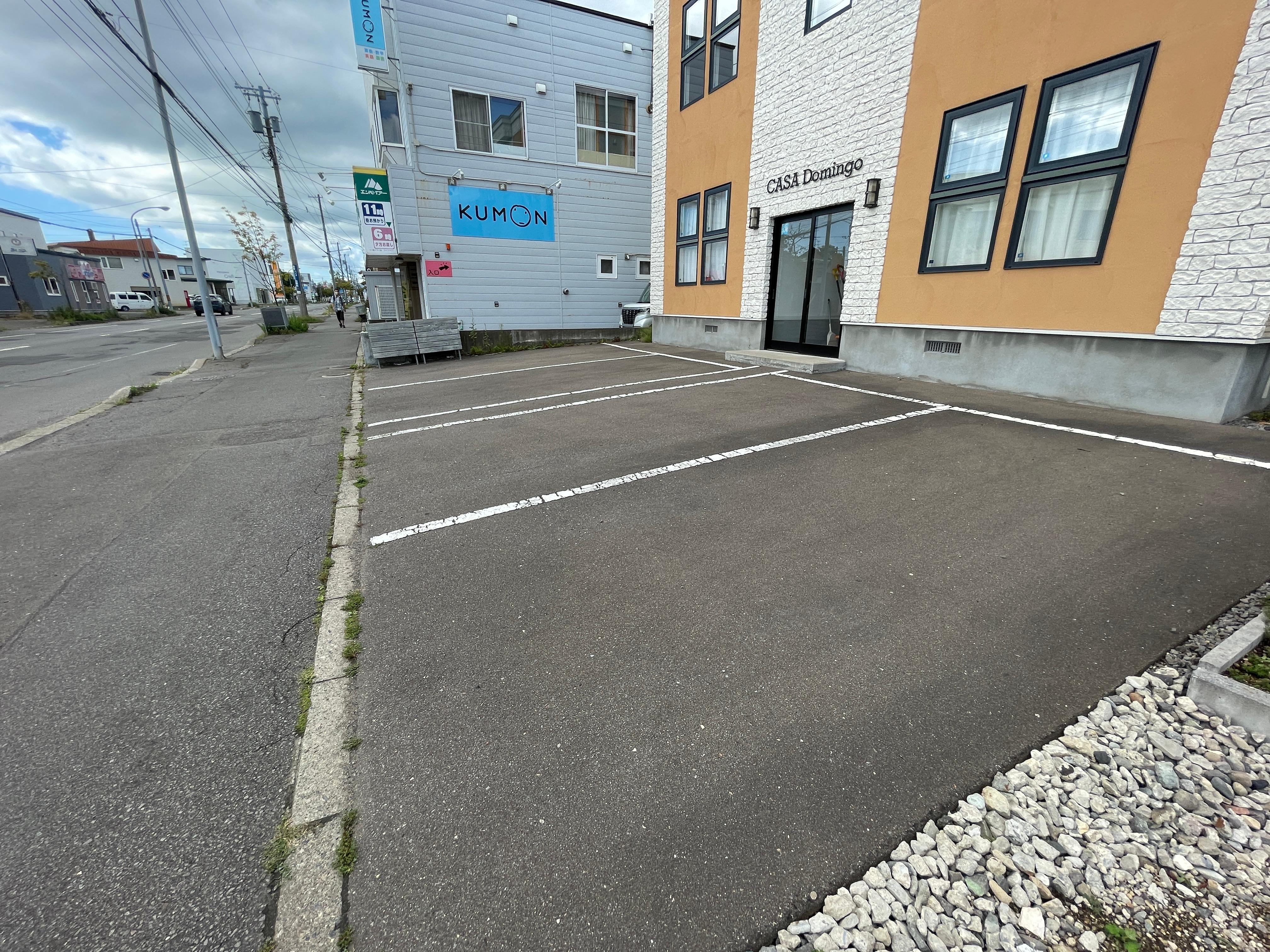 カーサ ドミンゴ（202） 駐車場