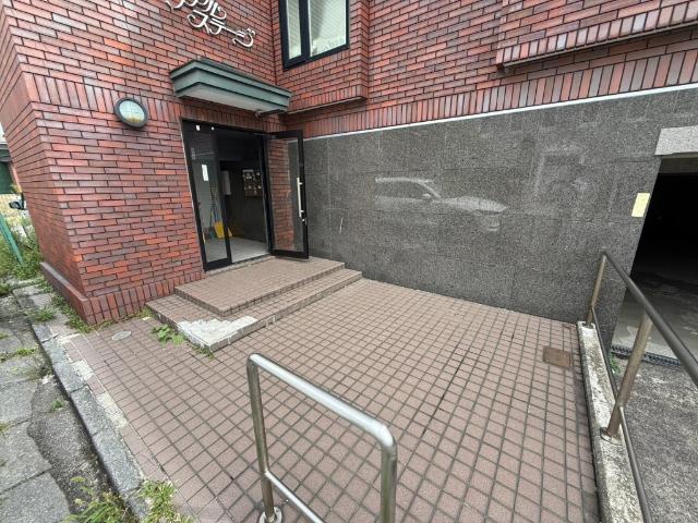 リアルステージ（303） エントランス