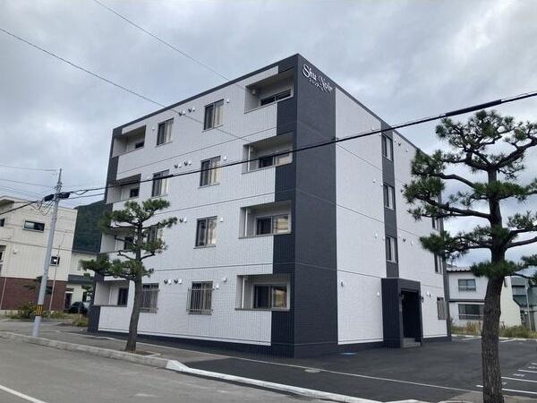 シュ・ノアール（102） 外観