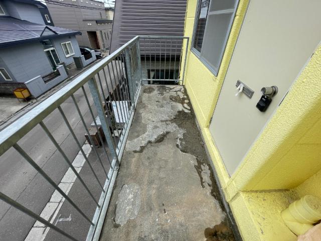 函館市富岡町アパート エントランス