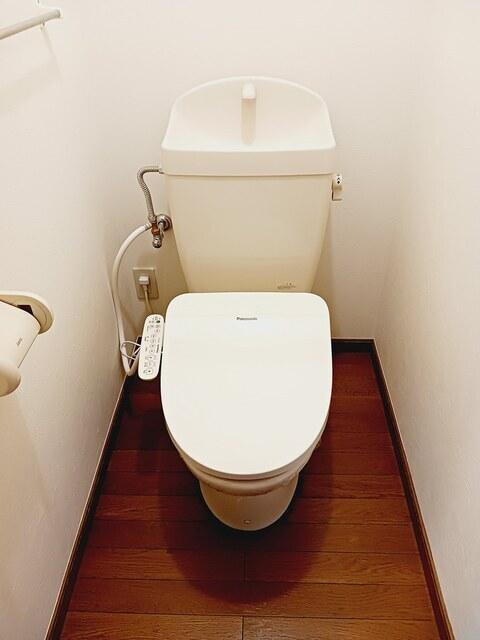 クリスタルＫＵＭＡＧＡＹＡ−Ｂ（104） トイレ