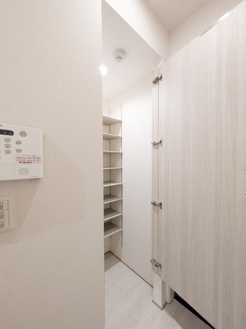 ノーブルラフィネ万平町　B（303） 部屋画像