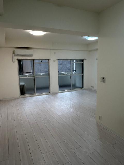 大阪市西区南堀江マンション リビング