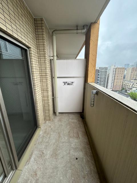 サニーハウス南堀江（901） バルコニー