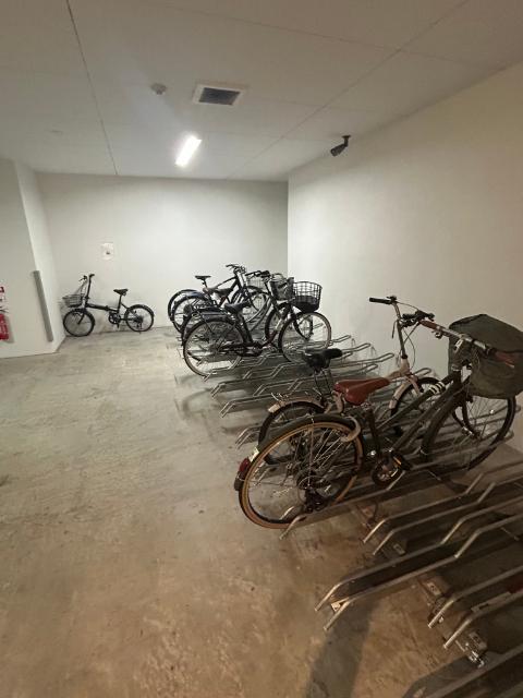 アプリーレ西本町（408） 駐車場